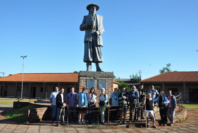 Após percorrerem 290 km, participantes do Caminho das Missões Internacional chegam a São Luiz Gonzaga 